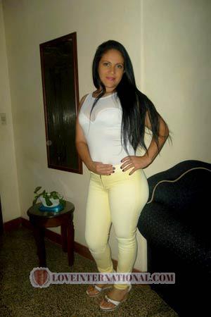 156380 - Nereida Maria Age: 55 - Colombia