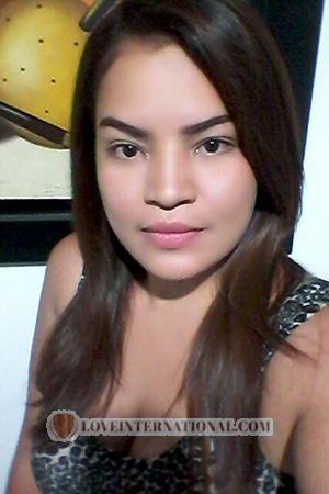 172025 - Carmela Age: 43 - Colombia