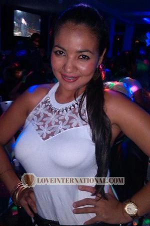 176819 - Laura Age: 39 - Colombia