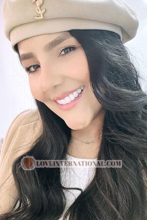 223837 - Julieth Age: 32 - Colombia