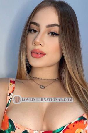 226004 - Estefany Age: 23 - Brazil